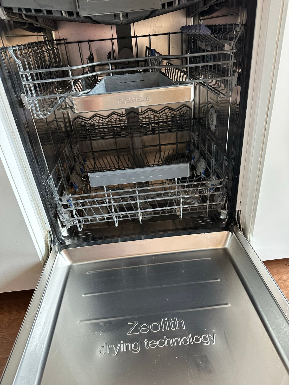 Siemens vaatwasser met Zeolith droogtechnologie, Ophalen, Gebruikt, 60 cm of meer, Minder dan 10 liter