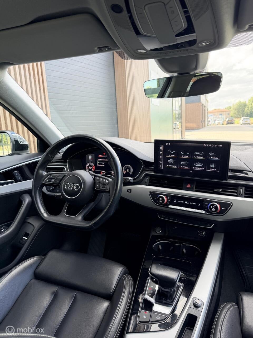 Audi A4 Avant 35 TFSI Launch S EDITION NAP/LEER/GARANTIE, Dealer onderhouden, Gebruikt, 4 cilinders, A4