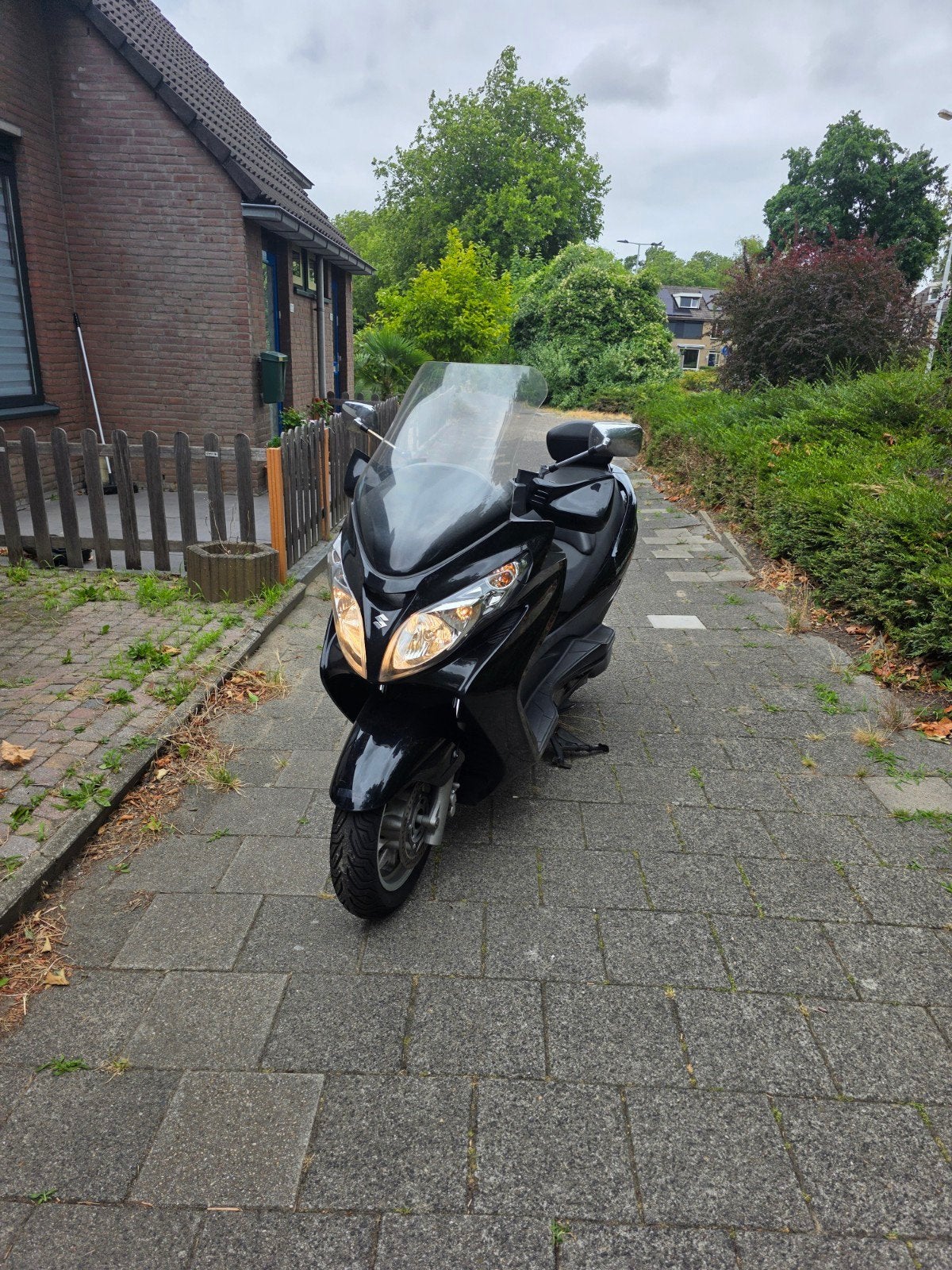 Suzuki Burgman AN400 2009 - Comfortabele motorscooter, Motoren, 400 cc, Scooter, Occasion, Particulier