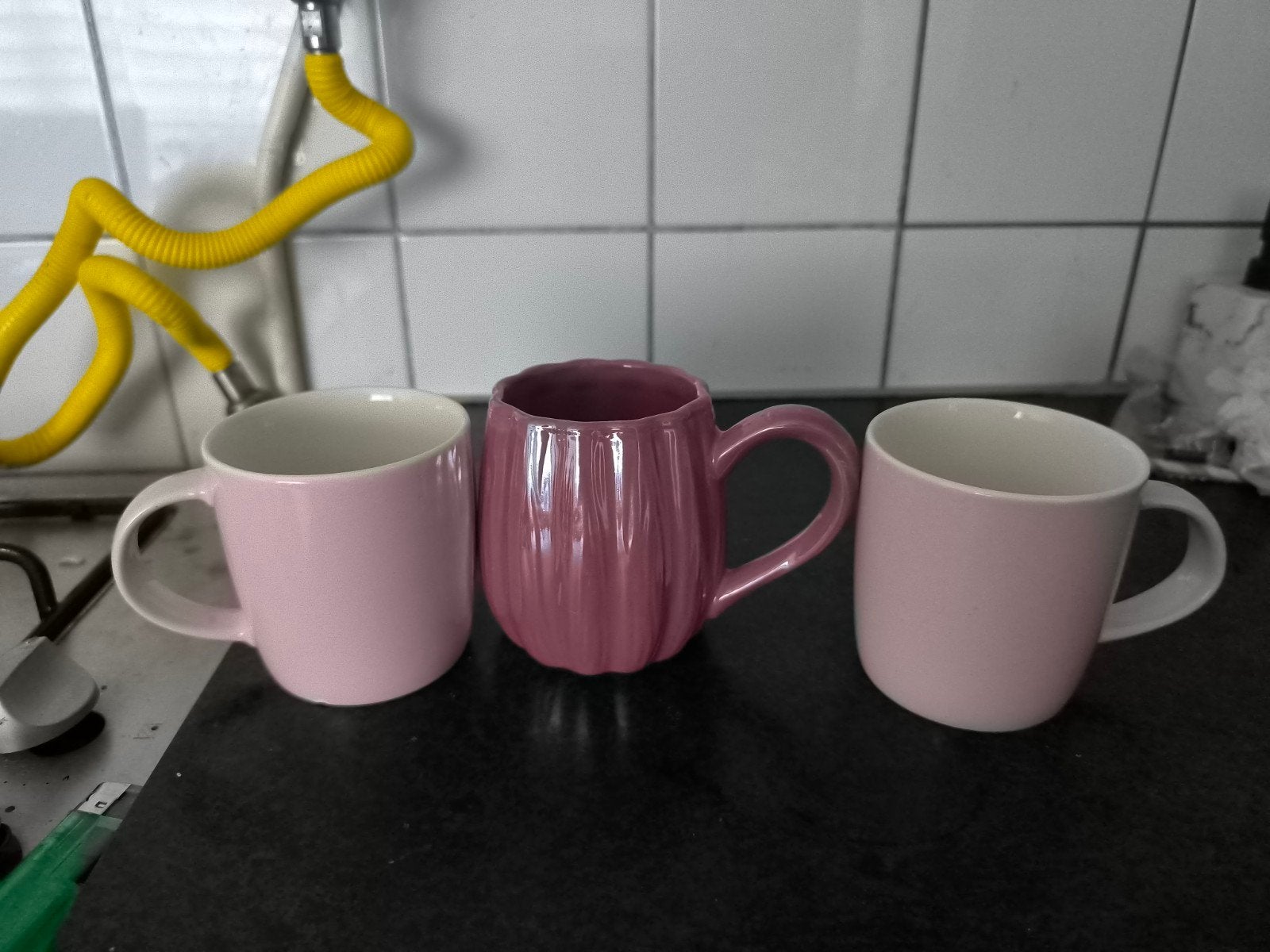 GRATIS - Set van 3 roze en paarse mokken, Ophalen of Verzenden