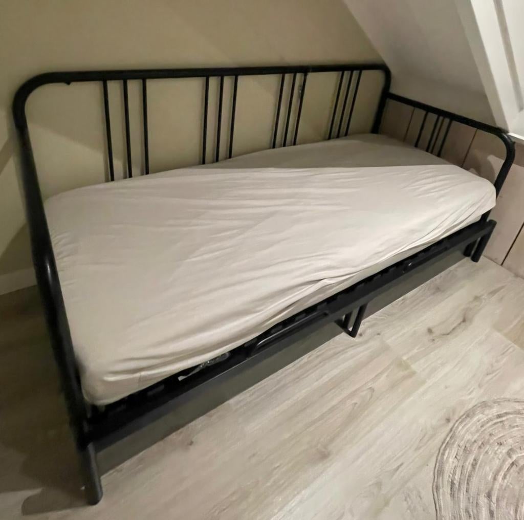 Fyresdal Bedbank uitschuifbaar, Huis en Inrichting, Slaapkamer | Slaapbanken, Ophalen, Tweepersoons, Zwart, 80 cm