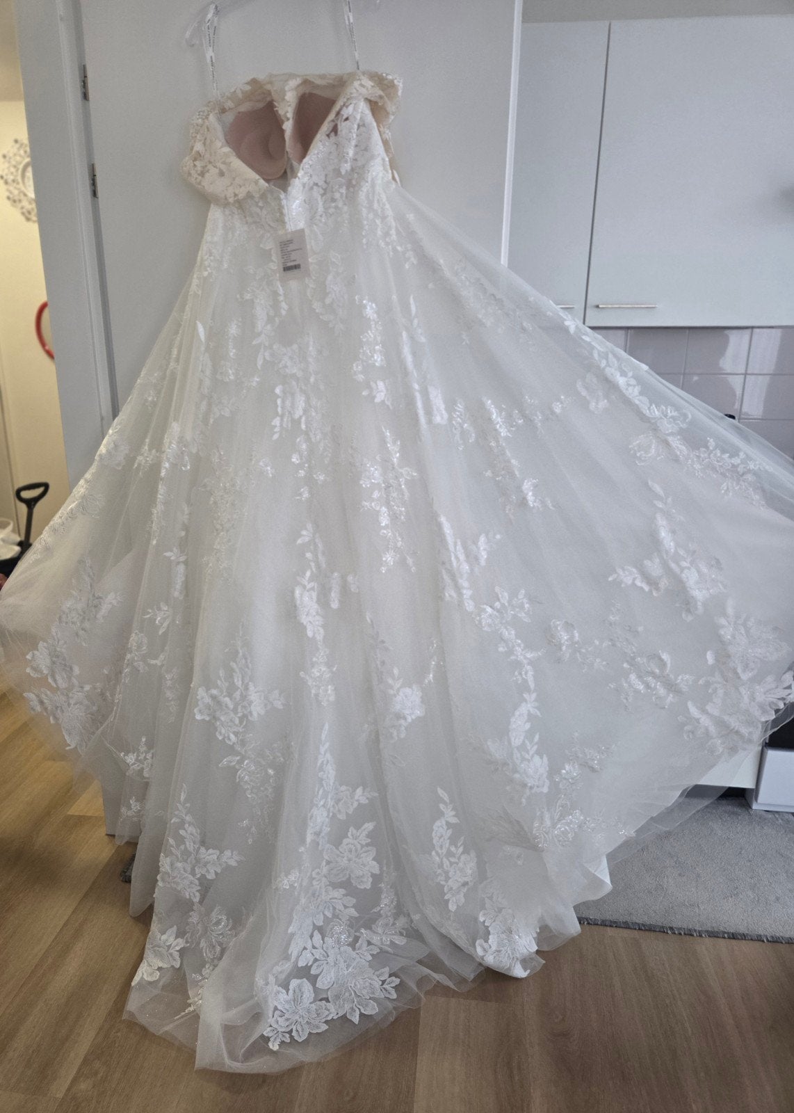 Nieuwe Prinsessen Trouwjurk met Kant en Glitters, Ophalen of Verzenden, Nieuw, Wit, Trouwjurk