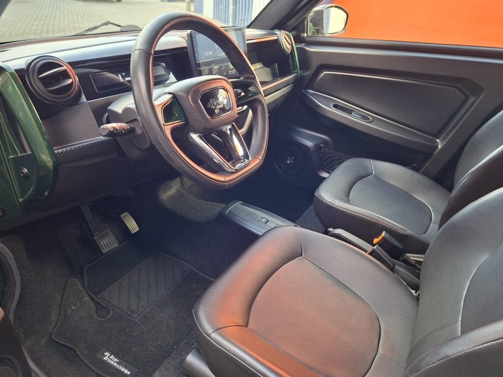 LIGIER MYLI 100% elektrisch 2024 brommobiel 2899 KM, Auto's, Automaat, Gebruikt, 2 stoelen, Te koop