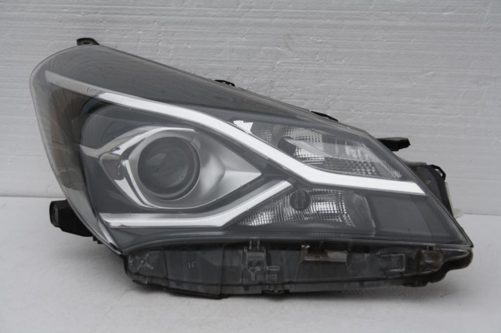 Koplamp Toyota Yaris rechts Origineel ! Schade, Ophalen of Verzenden