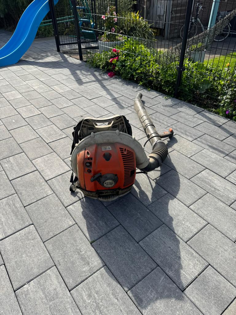 Stihl BR 550 Bladblazer - Ruggedragen en Krachtig, Tuin en Terras, Bladblazers, Ophalen of Verzenden, Gebruikt, Benzine, Ruggedragen