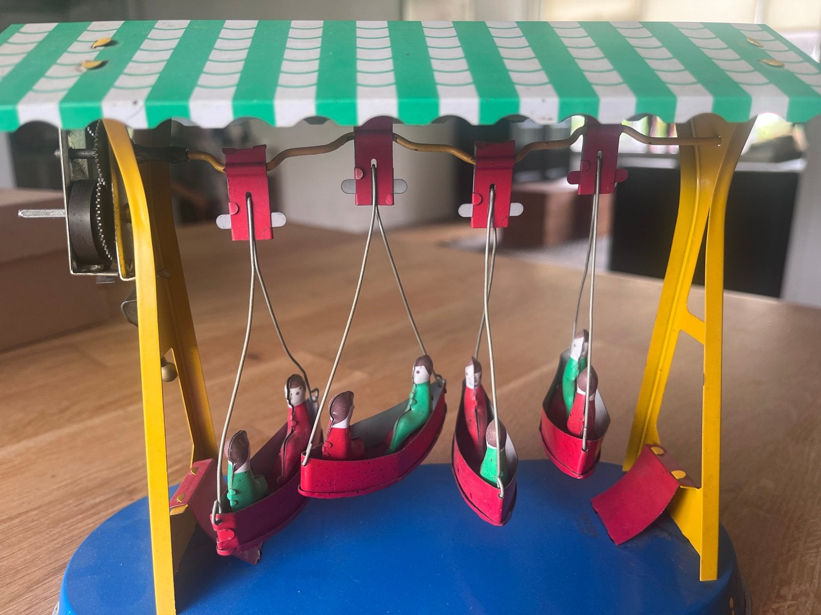 Vintage Blikken Kermis Zweefmolen - Opwindbaar Speelgoed, Ophalen of Verzenden, Zo goed als nieuw