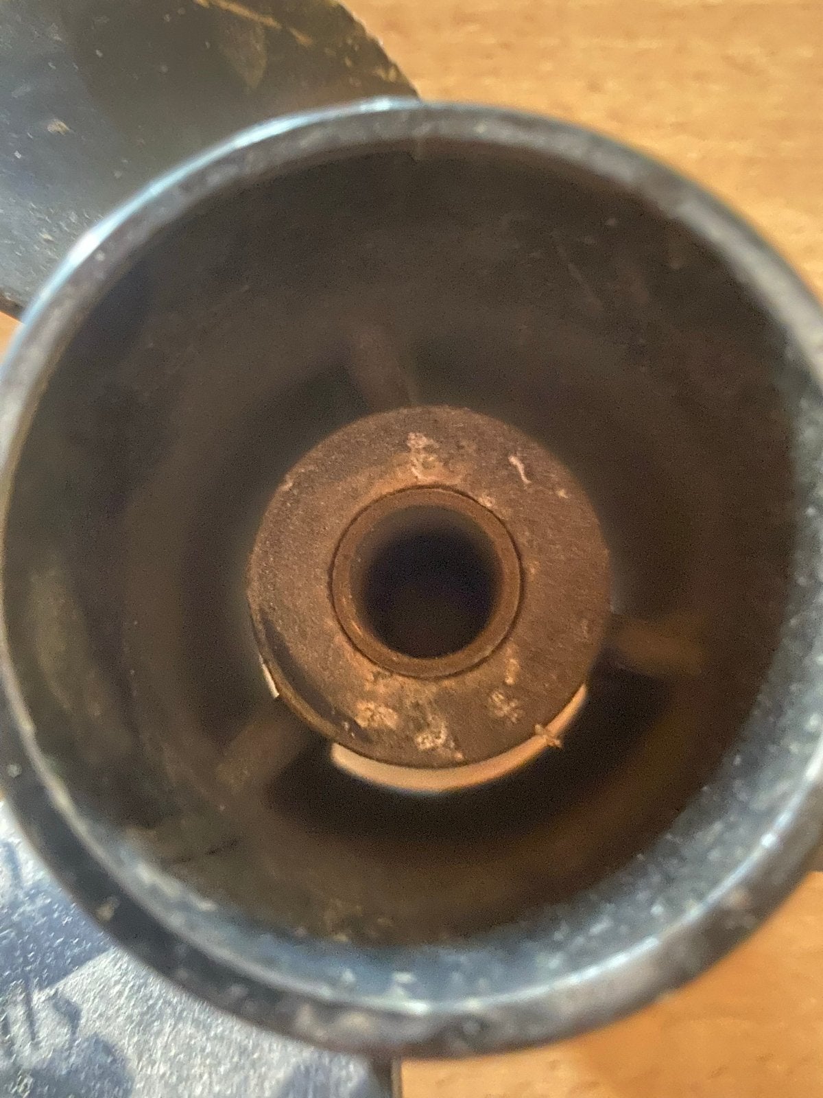 Buitenboordmotor onderdelen: carburateur en schroef, Ophalen, Gebruikt, Motor en Techniek, Motorboot