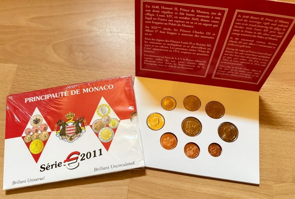BU set Monaco 2011 in blister (1 Cent - 2 Euro + 2 Euro CC), Postzegels en Munten, Verzenden, Monaco, Overige waardes, Setje