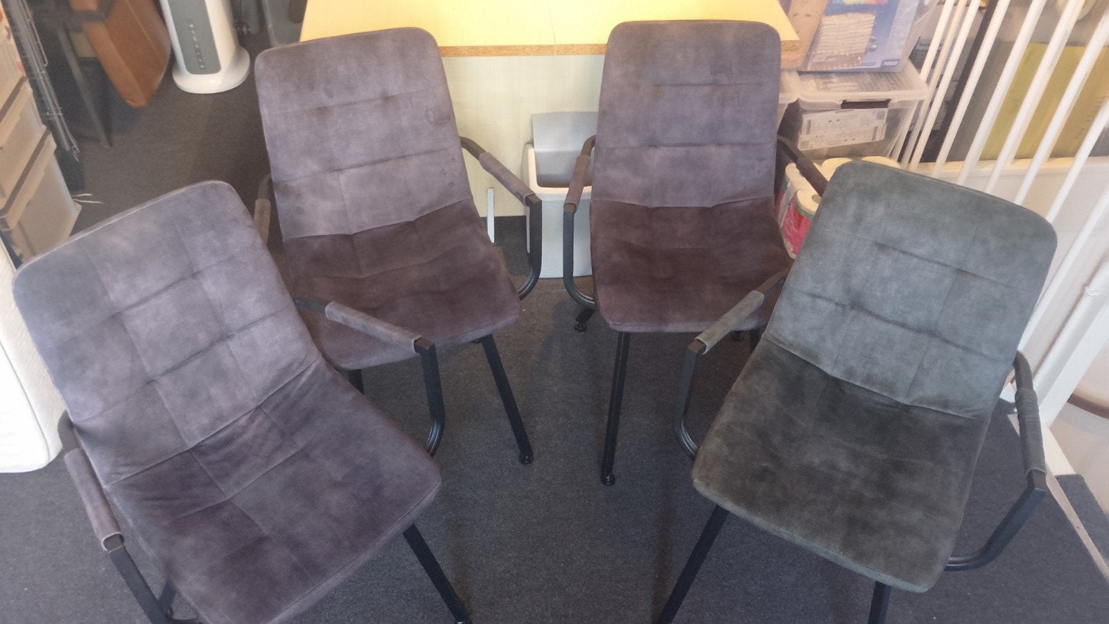 Set van 4 comfortabele eetkamerstoelen - Grijs stof, Ophalen, Modern, Comfortabel, Gebruikt, Grijs