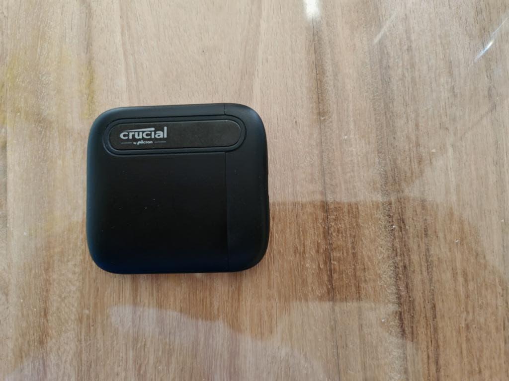 Crucial X8 1TB Draagbare SSD - nauwlijks gebruikt, Computers en Software, Harde schijven, Zo goed als nieuw, Laptop, Extern, SSD
