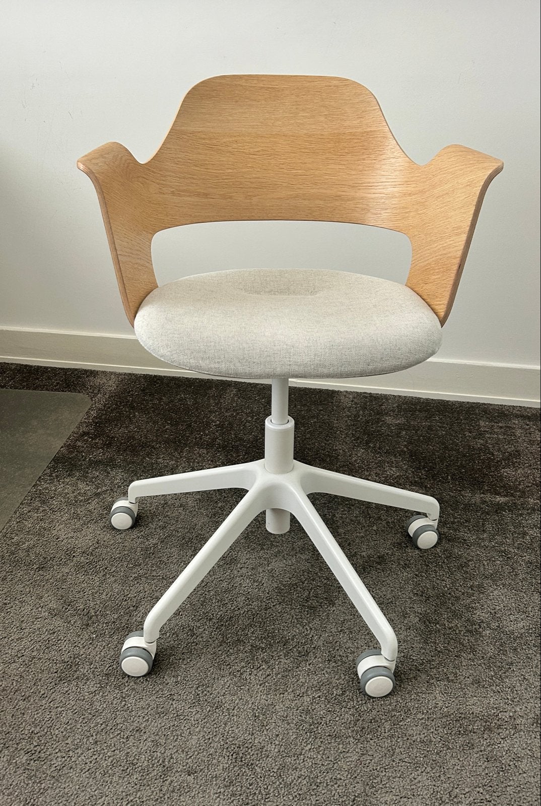 IKEA FJÄLLBERGET Bureaustoel, Huis en Inrichting, Bureaustoelen, Zo goed als nieuw, Bureaustoel, Beige, Ergonomisch, Ophalen