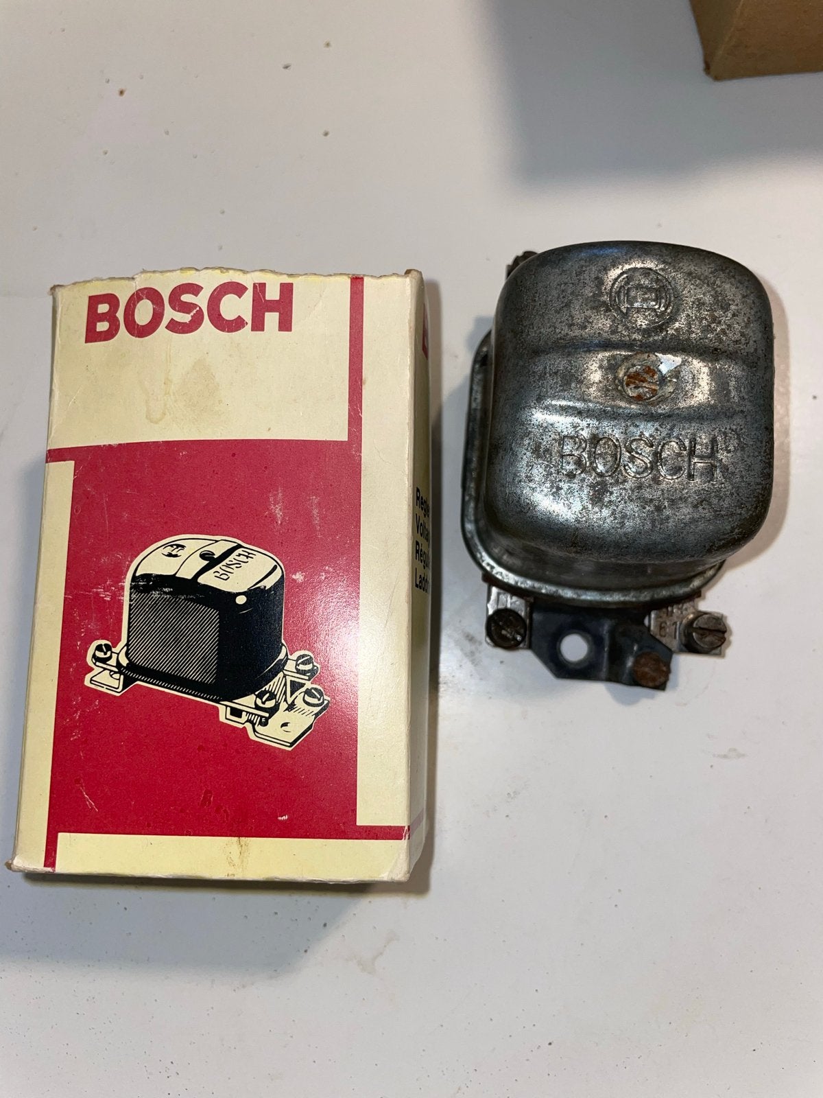 Originele Bosch Spanningsregelaar 190 350 005 Volvo Amazon, Ophalen of Verzenden, Gebruikt, Volvo