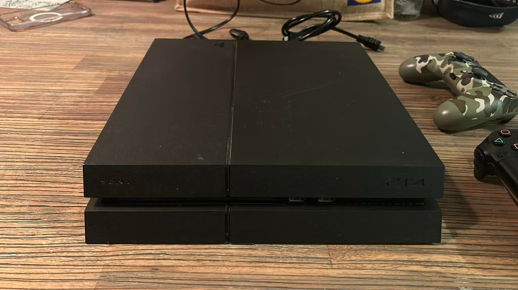 Sony Playstation 4 500 GB met 2 originele controllers, Spelcomputers en Games, Spelcomputers | Sony PlayStation 4, Ophalen, 500 GB
