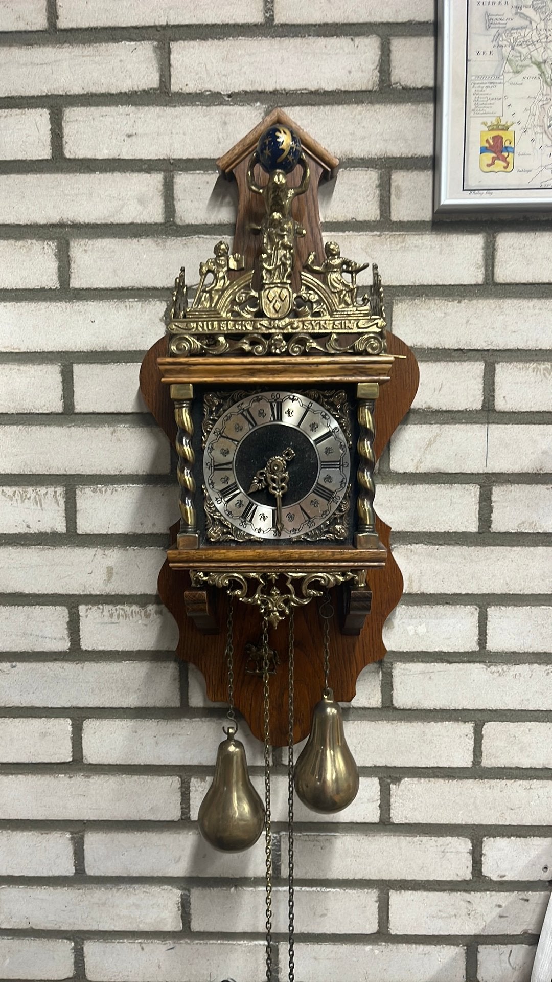 Zaanse wandklok uit de jaren 60, Ophalen