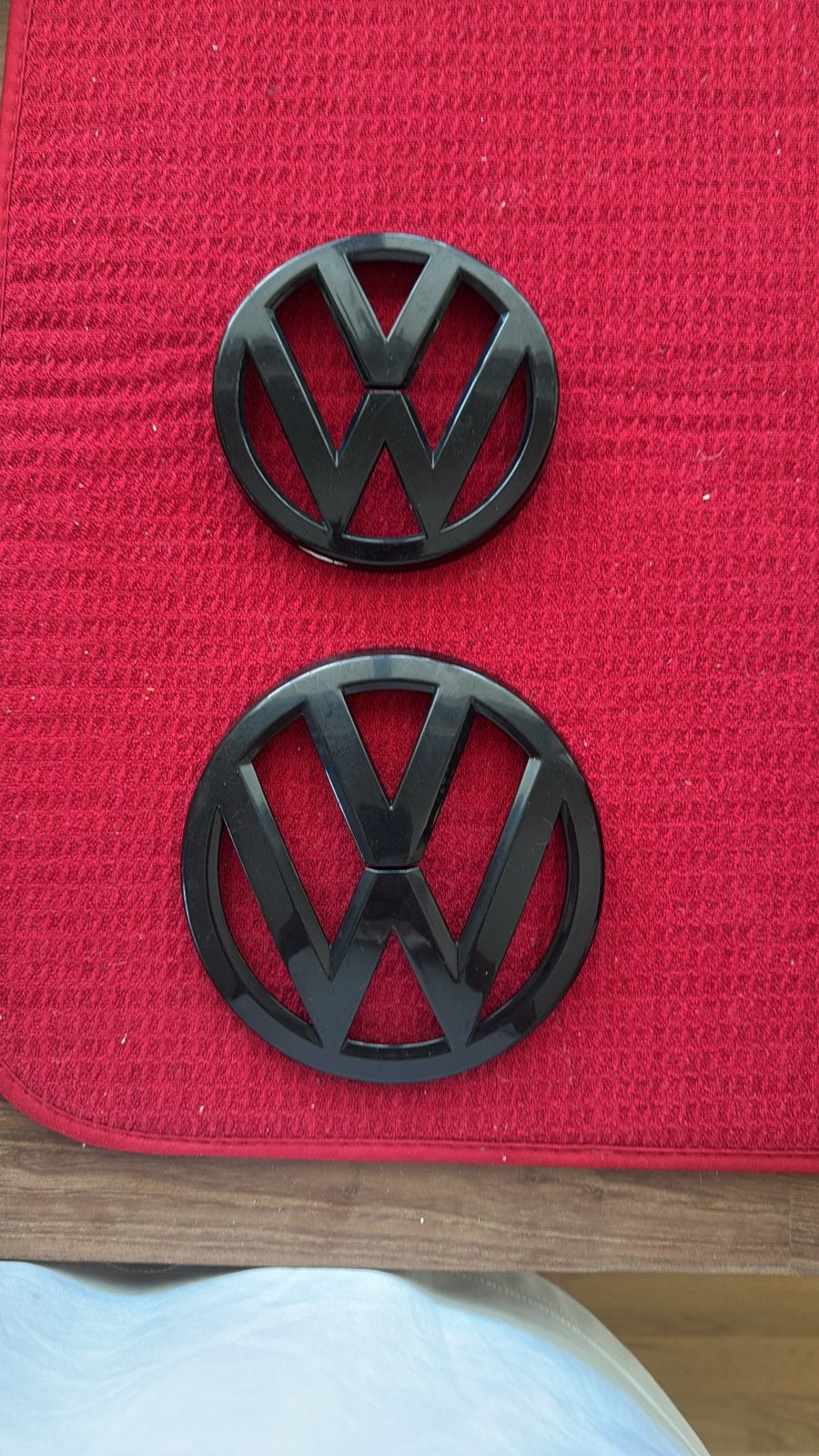 VW  EMBLEMEN  VOOR EN ACHTER, Ophalen of Verzenden, Gebruikt, Volkswagen