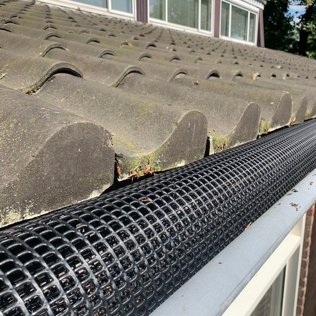 Dakgoot schoonmaken en bladvrij maken bladvanger installatie, Overige materialen, 6 meter of meer, Nieuw, Ophalen of Verzenden