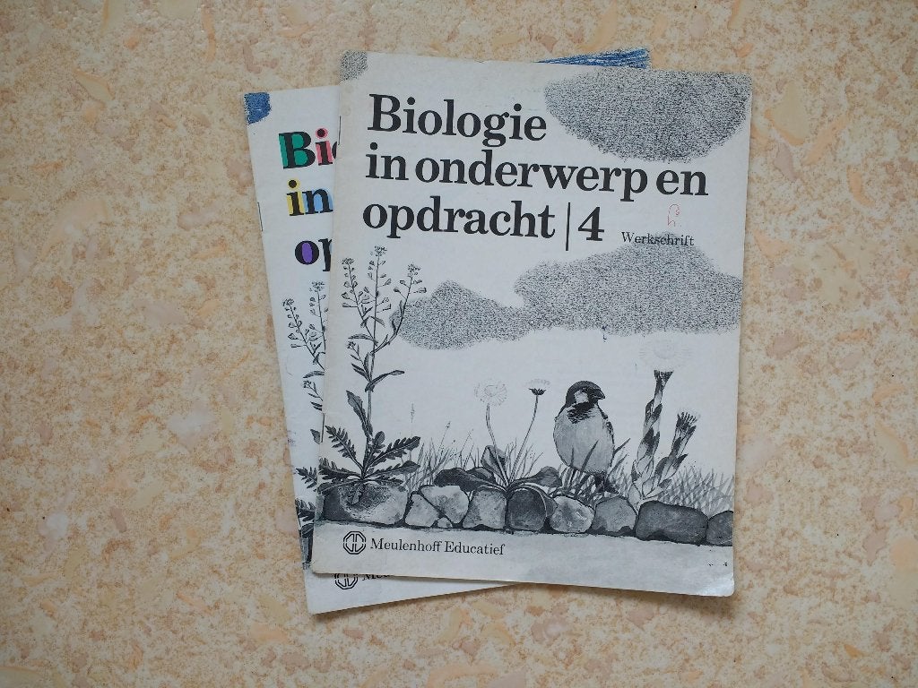 Biologie in onderwerp en opdracht 2x werkschrift dl 4, Ophalen of Verzenden, Gelezen, Overige niveaus, Biologie