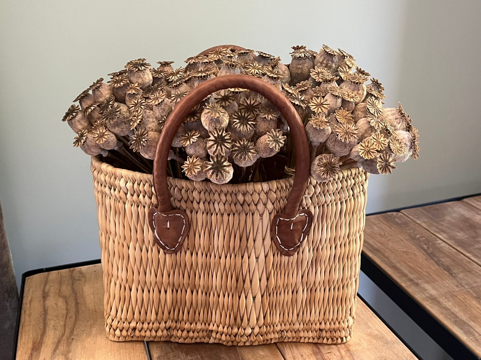 Handgemaakte tas palmblad met droogbloemen, Ophalen, Zo goed als nieuw