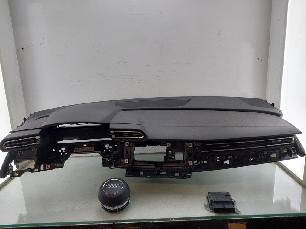 Airbag Set + Dashboard Audi A3 Sportback (8YA) 8Y0880201E, Gebruikt, Auto-Union-Straße  1, Ingolstadt 85057, , Duitsland, Info@audi.de