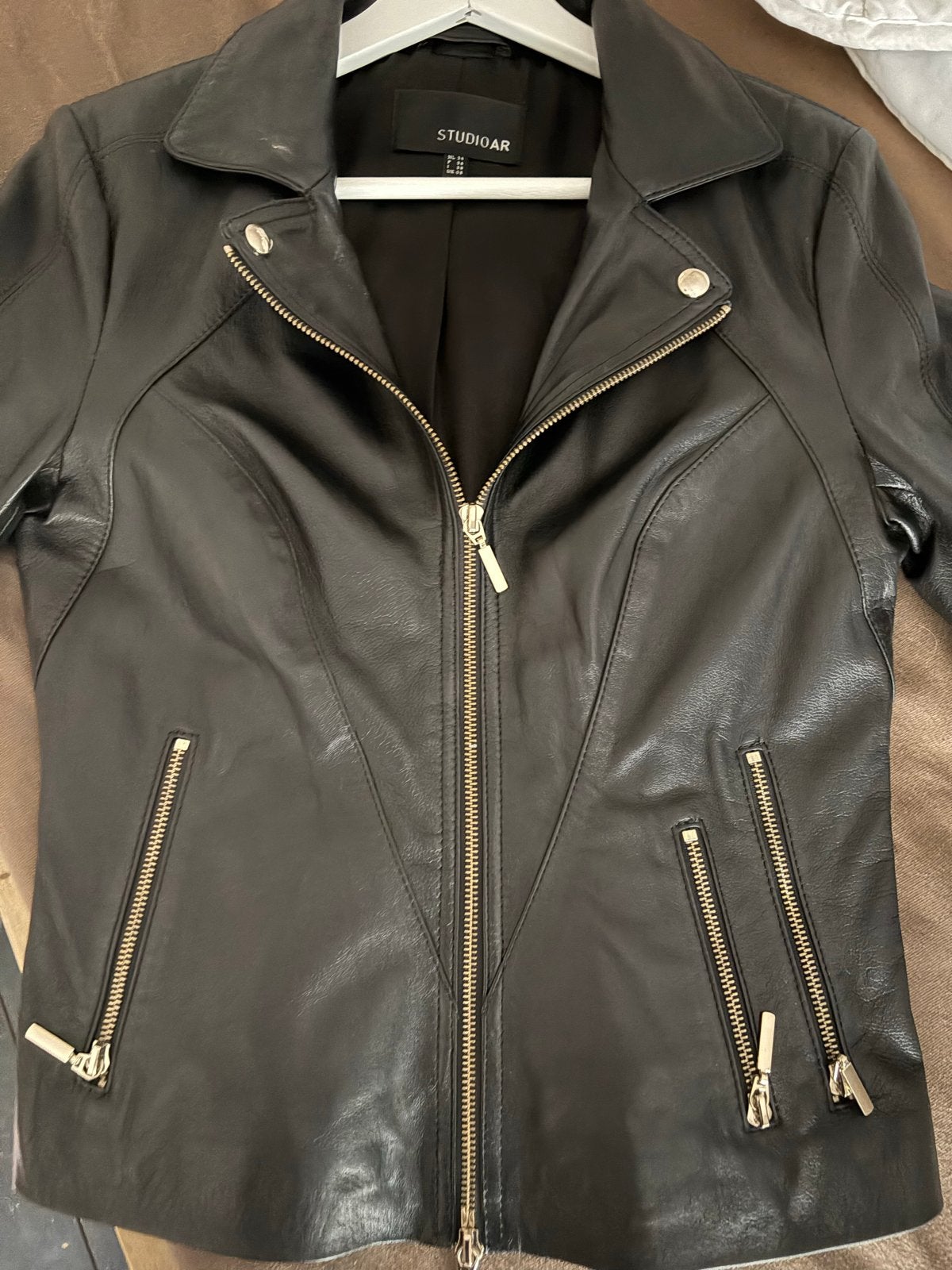 Studio AR Leren Bikerjack Zwart - Maat 34, Ophalen of Verzenden, Zo goed als nieuw, Maat 34 (XS) of kleiner, Zwart