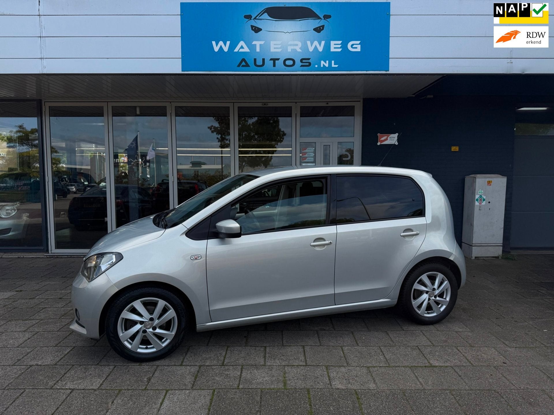 Seat Mii 1.0 Style Sport AIRCO|BLUETOOTH|PARKEERSENSOREN, Auto's, Voorwielaandrijving, Gebruikt, 840 kg, Mii
