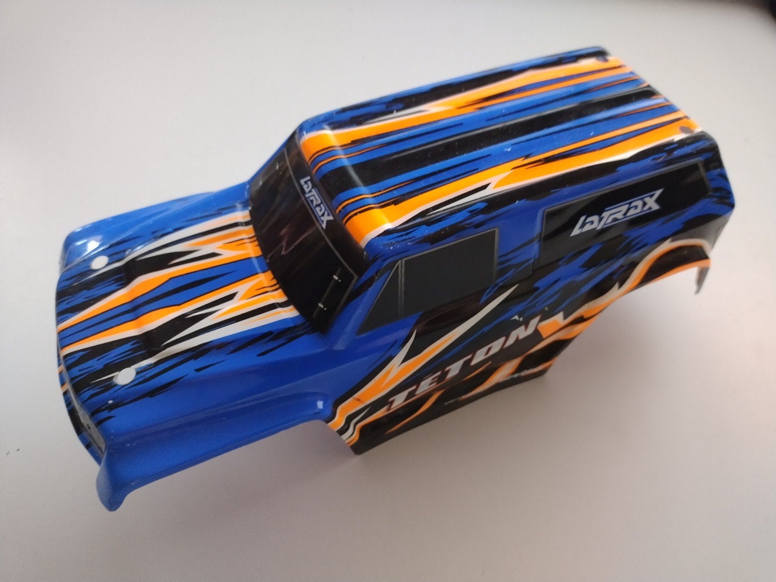 Latrax Teton 1/18 body met nieuwe bodyclips (blauw), Hobby en Vrije tijd, Modelbouw | Radiografisch | Auto's, Verzenden, Zo goed als nieuw