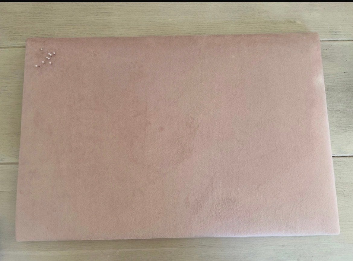 Roze prikbord met parels, Huis en Inrichting, Woonaccessoires | Overige, Gebruikt, Overige stijlen, Roze, Ophalen of Verzenden