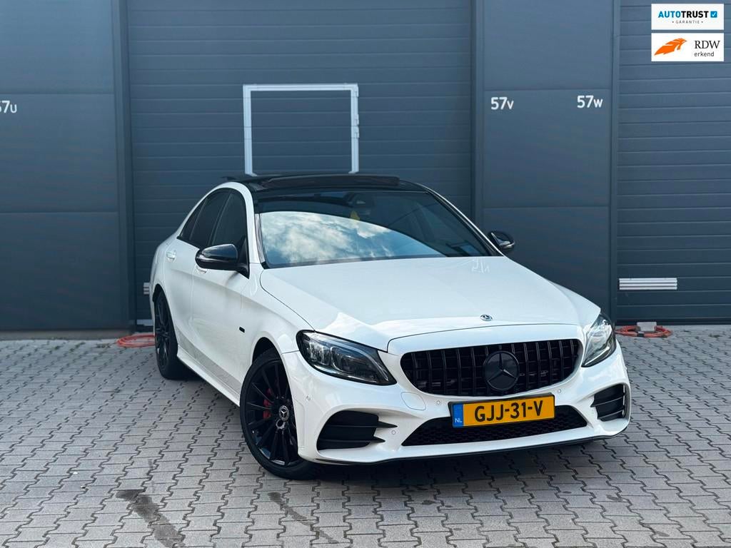 Mercedes-Benz C-klasse 300 e AMG uitgevoerd, Pano, Sfeer, Pa, Auto's, Automaat, Achterwielaandrijving, Wit, Plug-in hybride