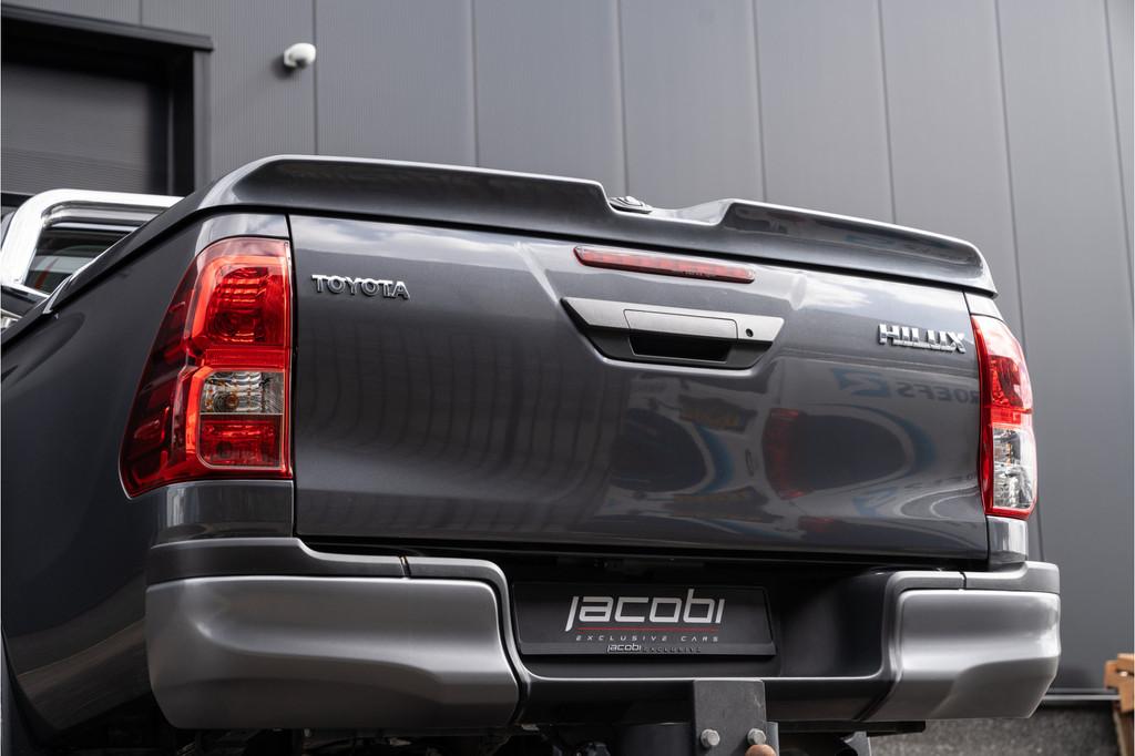 Toyota Hilux 2.4 D-4D Double Cab Invincible | BTW | BPM VRIJ, Auto's, Toyota, Zwart, 4 cilinders, 150 pk, Leder en Stof
