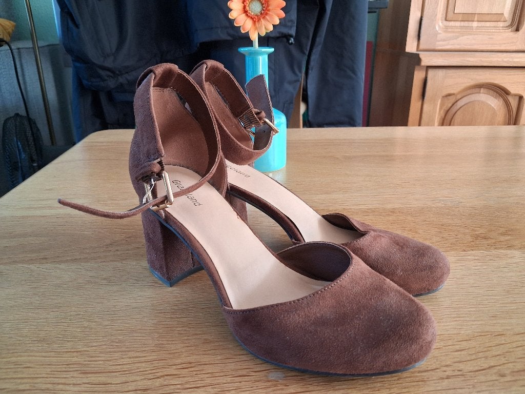 Dames-/meisjesschoen maat 38, Pumps, Zwart, Ophalen of Verzenden, Zo goed als nieuw