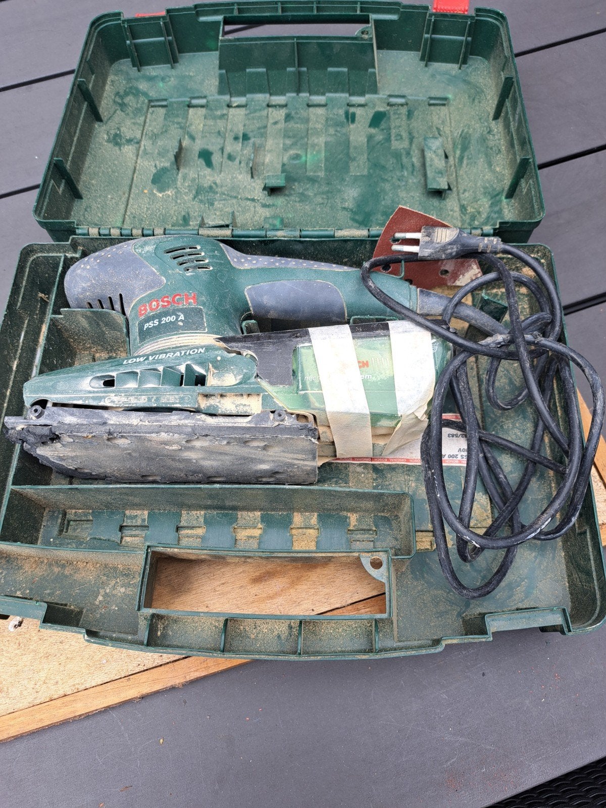 Bosch PSS 200 A vlakschuurmachine met koffer, Ophalen, Gebruikt, Minder dan 600 watt, Vlakschuurmachine