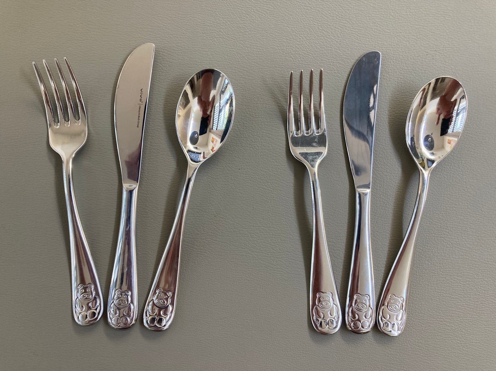 VIVO Villeroy & Boch Kinderbestek - 2 sets met beren, Huis en Inrichting, Keuken | Bestek, Kinderbestek, Bestekset, Vivo, Ophalen of Verzenden