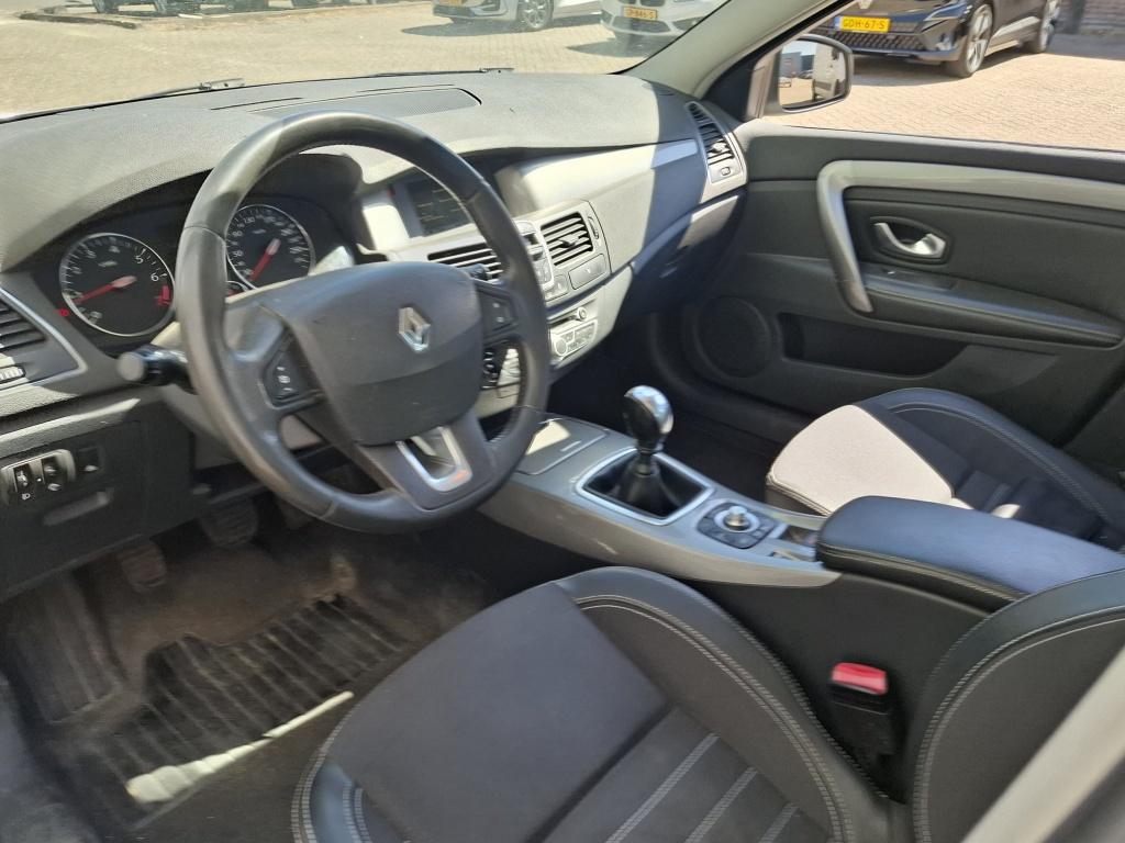 Renault Laguna 2.0 Expression Navi/Cruise/Halfleder, Voorwielaandrijving, Gebruikt, Bruin, Origineel Nederlands