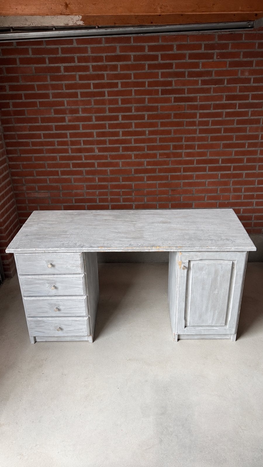 Stevig houten bureau – 145 cm, Huis en Inrichting, Bureaus, Ophalen, Gebruikt
