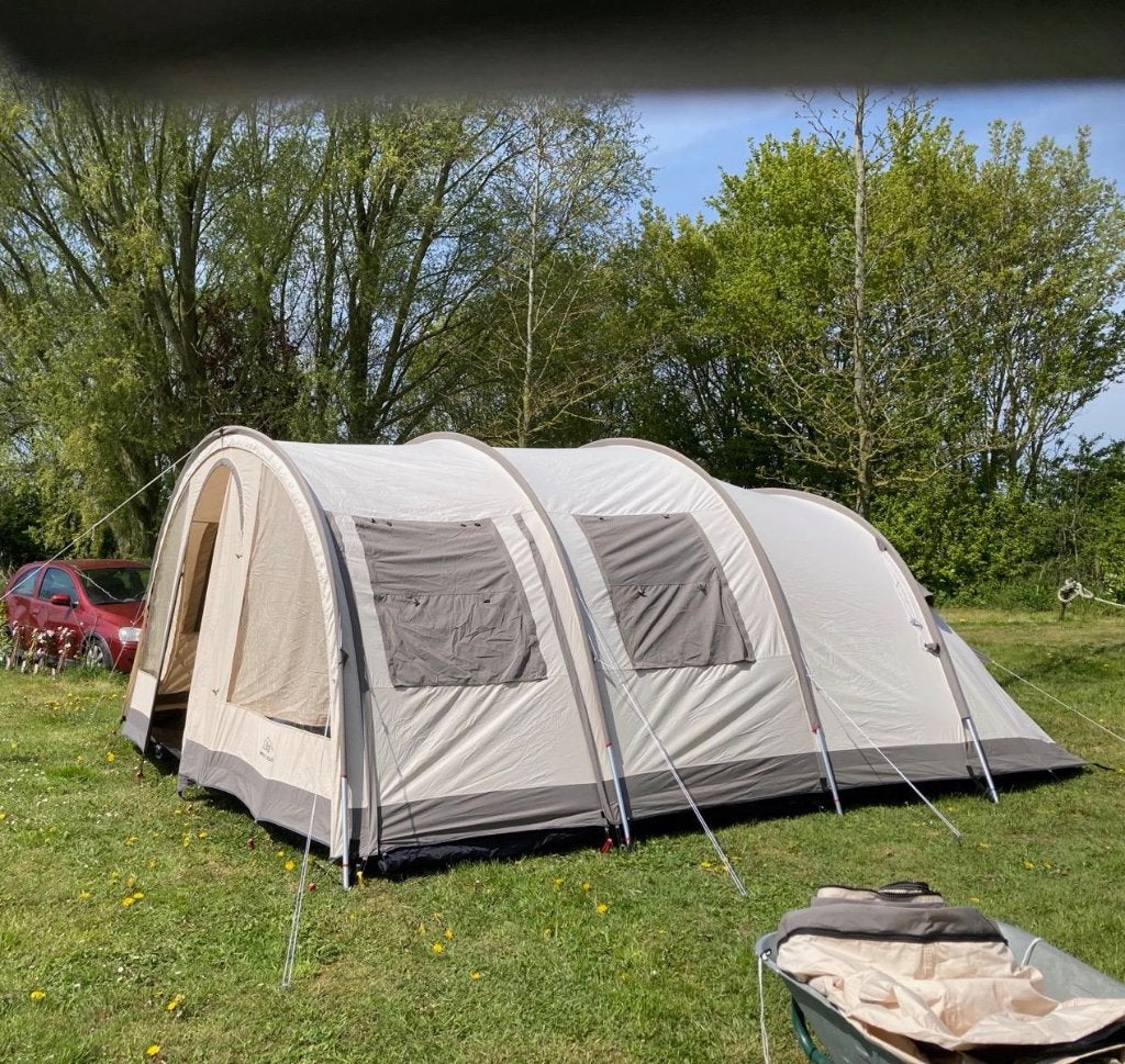 Basecamp Ambato VI deluxe – ruime 6 persoons tunneltent, Caravans en Kamperen, Tenten, Ophalen, Gebruikt, Tot en met 6