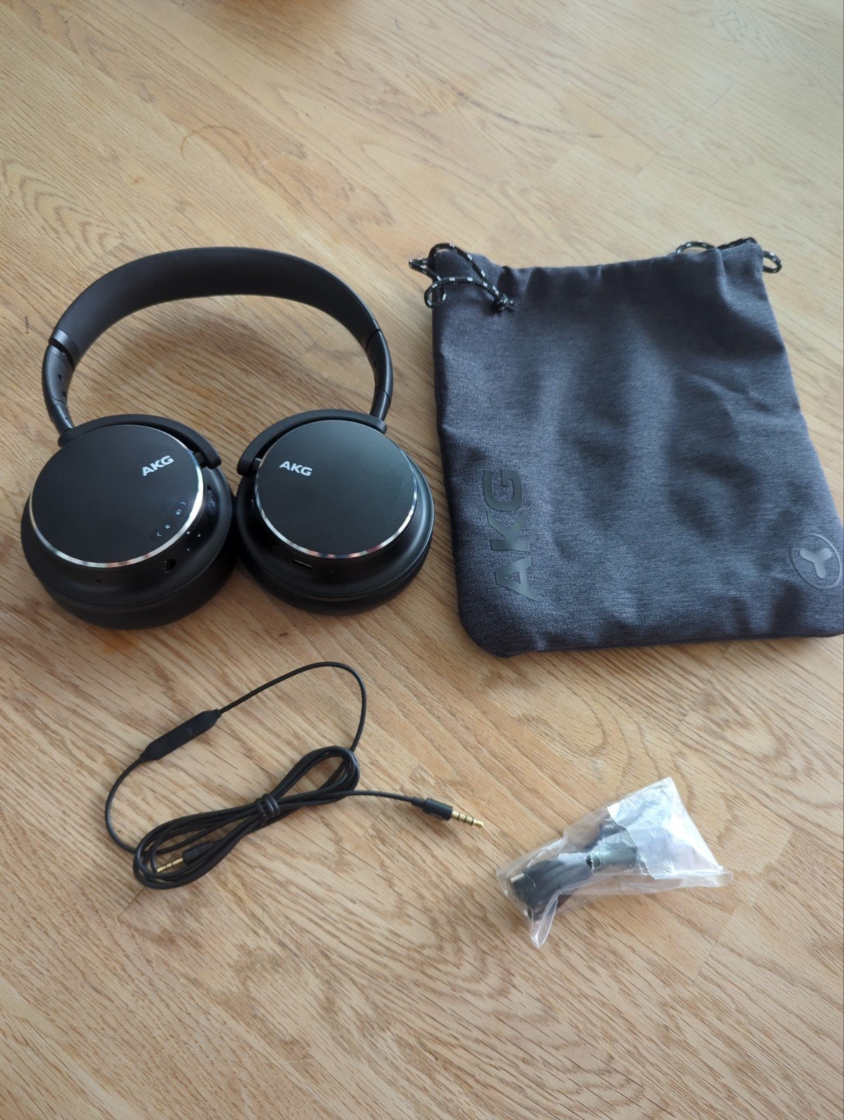 AKG Y600 Draadloze On-Ear Hoofdtelefoon - Zwart, Audio, Tv en Foto, Koptelefoons, AKG, On-ear, Ophalen of Verzenden, Zo goed als nieuw