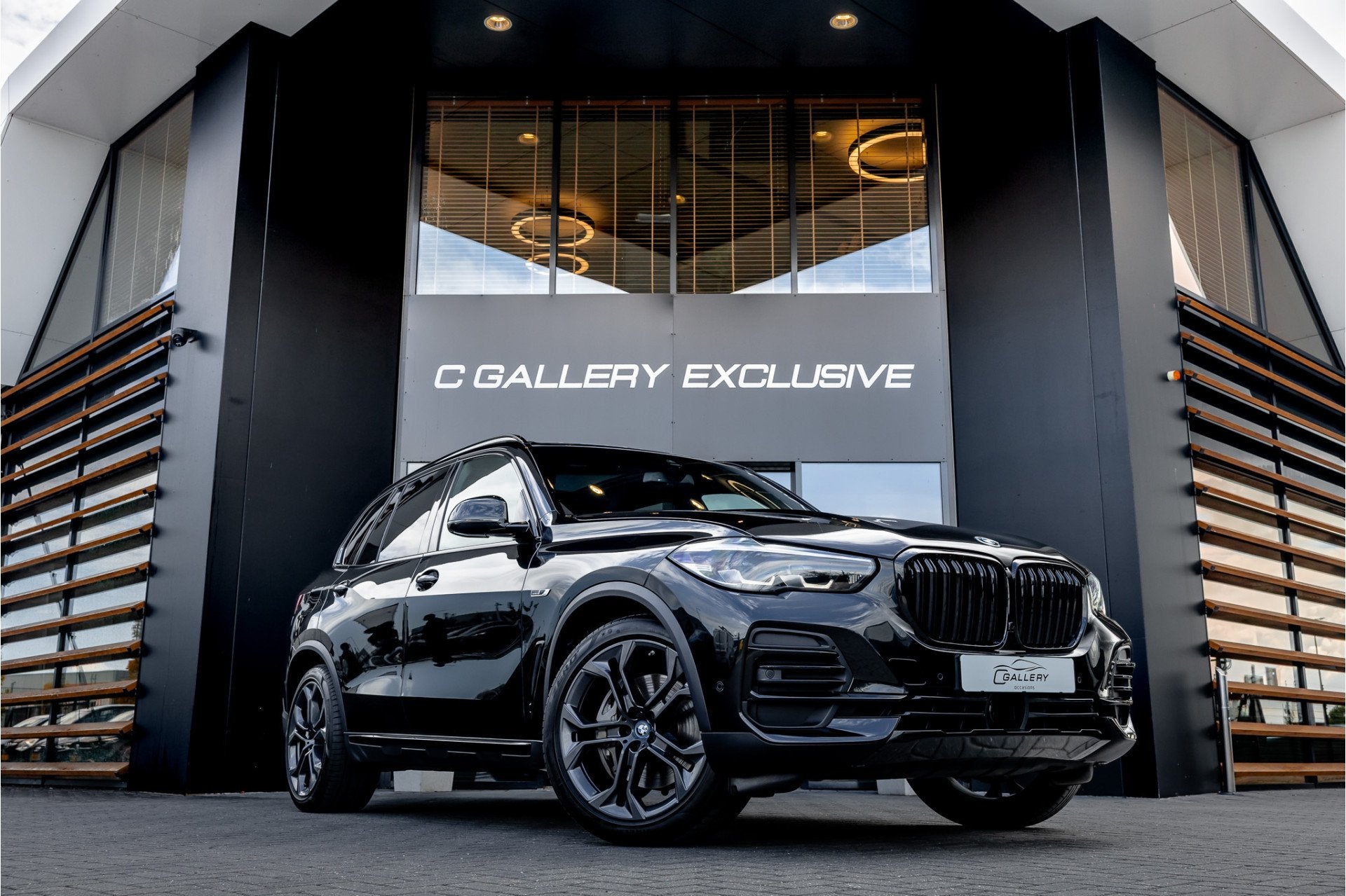 BMW X5 xDrive45e Executive - Panorama | Luchtvering | ACC |, Automaat, Dealer onderhouden, Gebruikt, X5