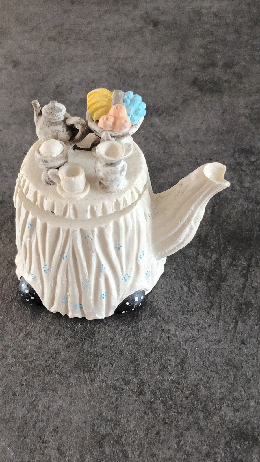 Decoratieve theepot met miniatuur theeservies, Ophalen of Verzenden, Zo goed als nieuw