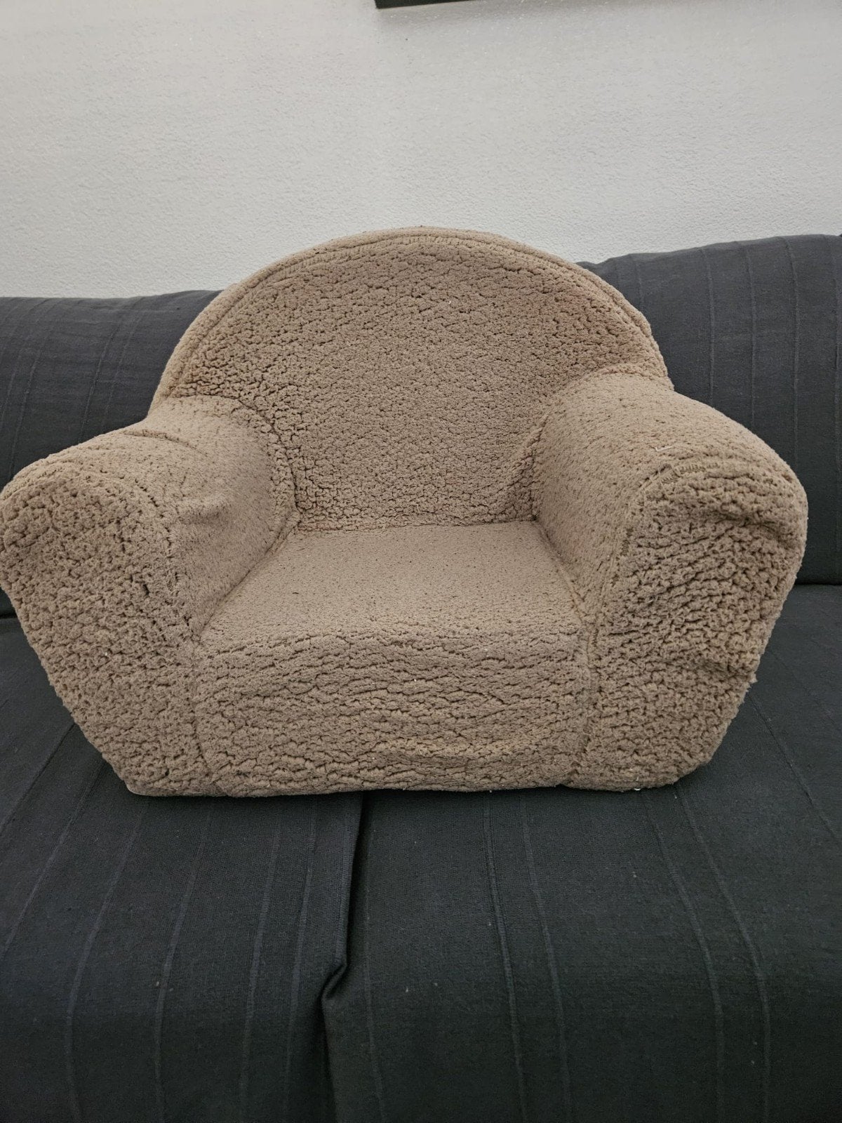 Beige teddy kinderstoeltje – Met afneembare hoes 50cm breedt, Ophalen, Rond, Stof