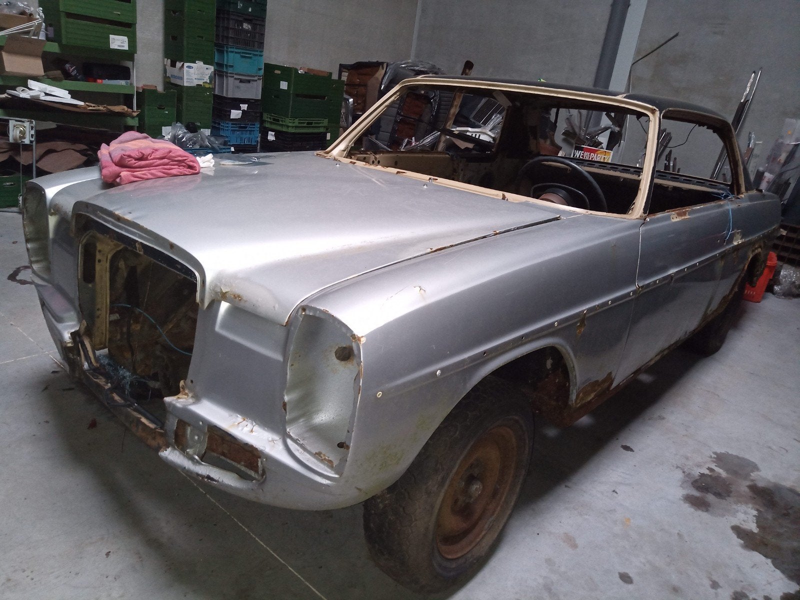 Mercedes W114 280 CE, Ophalen of Verzenden, Motorkap