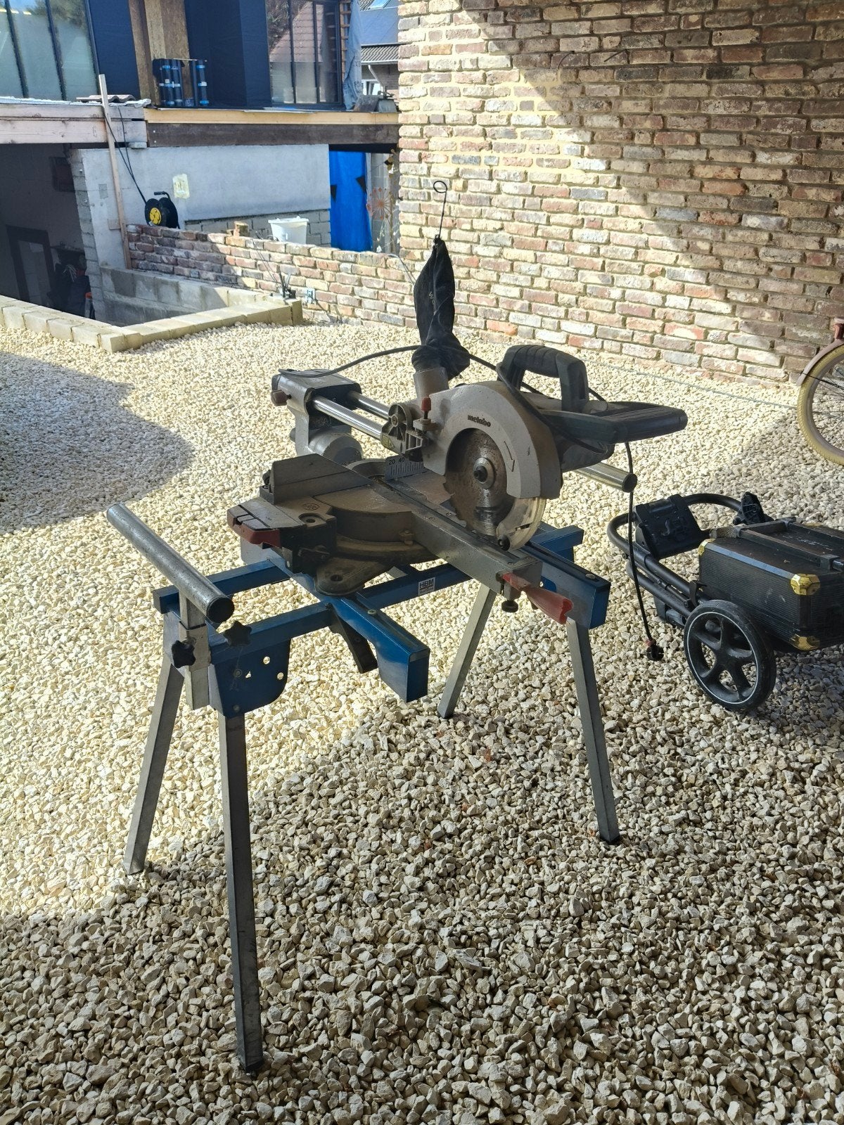 Metabo KGS 216 M afkortzaag met HBM onderstel, Ophalen, Gebruikt, 70 mm of meer, Afkortzaag