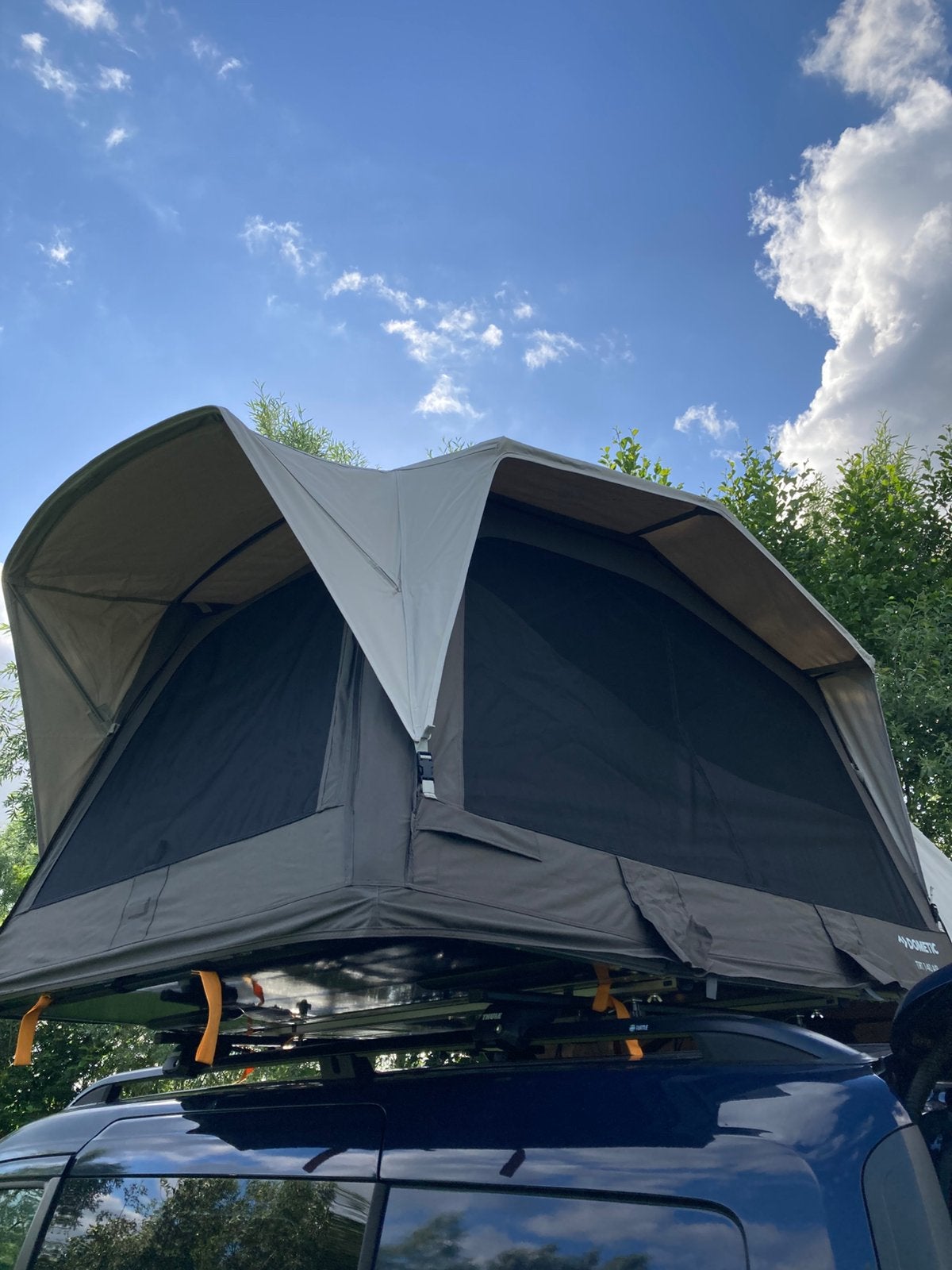 Daktent Dometic TRT 140 AIR met Dometic TRT AIR AWNING XXL, Caravans en Kamperen, Ophalen, Zo goed als nieuw, Tot en met 2