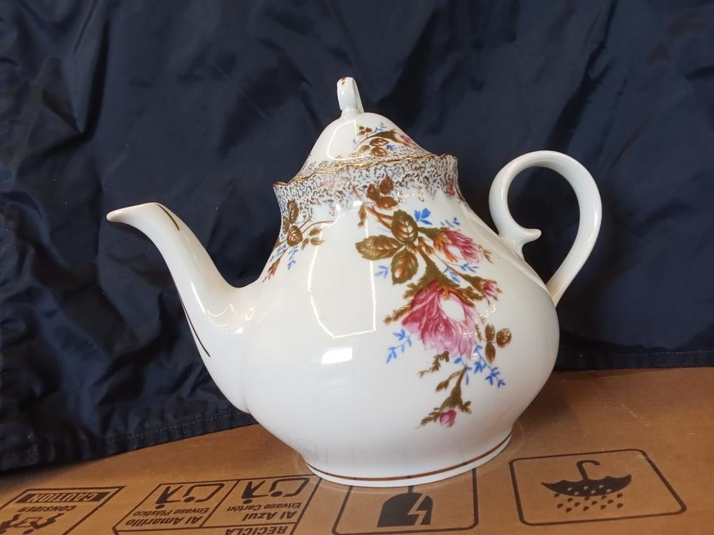 Vintage Theepot 1.4L - Bloemenmotief - Made in Poland, Ophalen of Verzenden