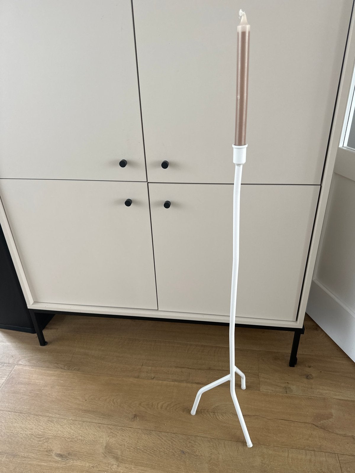 Kwilleminhuis hoge vloer kandelaar, Huis en Inrichting, Woonaccessoires | Kandelaars en Kaarsen, Ophalen, Wit, Zo goed als nieuw