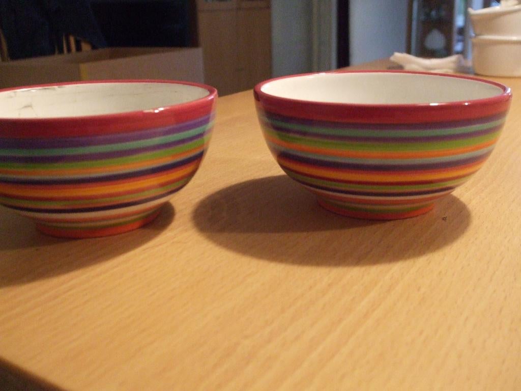 Te koop set gekleurde schaaltjes., Ophalen of Verzenden, Wedgwood, Aardewerk, Schaal of Schalen