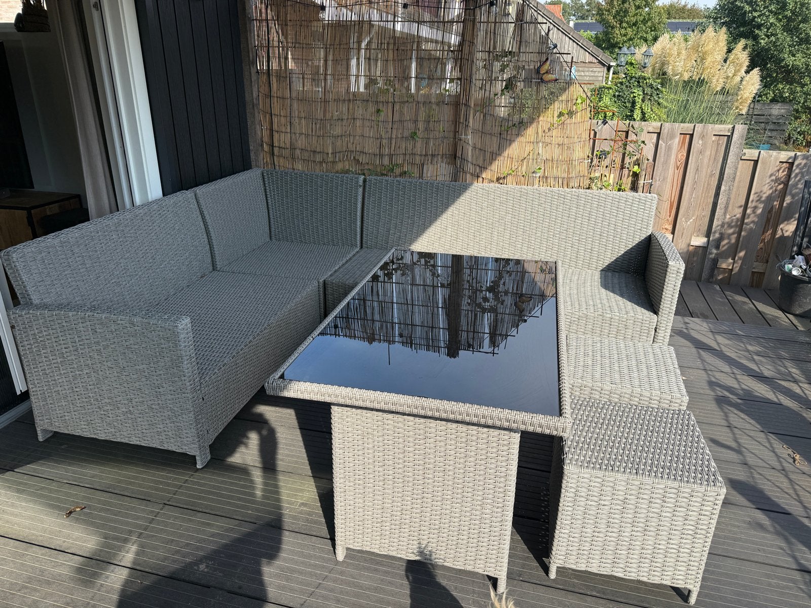 Complete Wicker Loungebank voor Buiten met Tafel en Hocker, Tuin en Terras, Ophalen, 5 zitplaatsen, Gebruikt, Loungeset