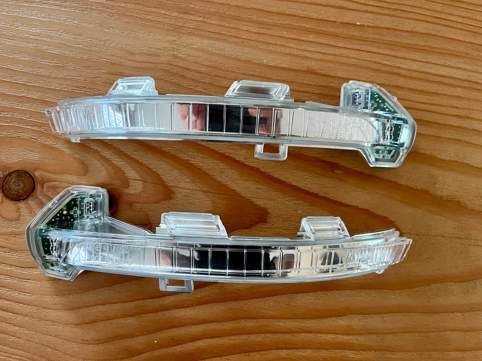 2x Knipperlicht Spiegel VW GOLF8 L/R - Origineel, Auto-onderdelen, Ophalen of Verzenden, Gebruikt, Volkswagen