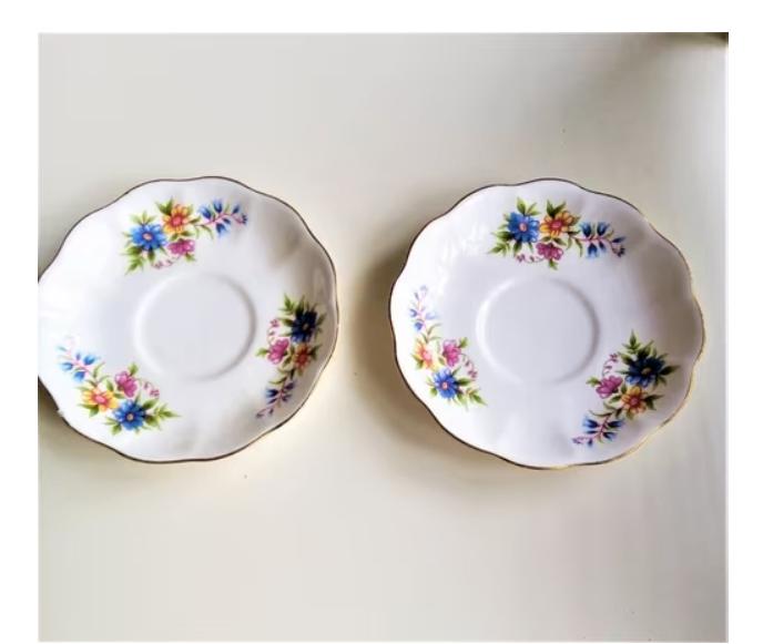 2 porselein schotels royal ascot fine bone C.- blue velvet, Antiek en Kunst, Antiek | Servies los, Ophalen of Verzenden