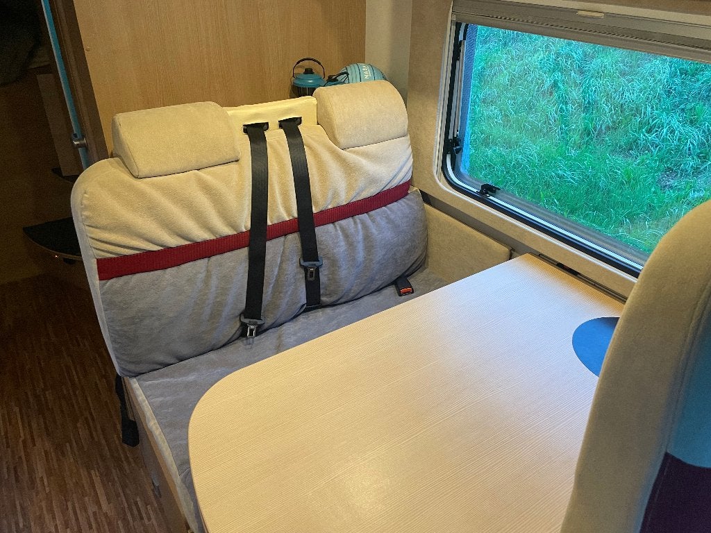 Foto 16 van Fiat Ducato Camper - Buerstner BUT 674 2.3 D 2008 Grijs