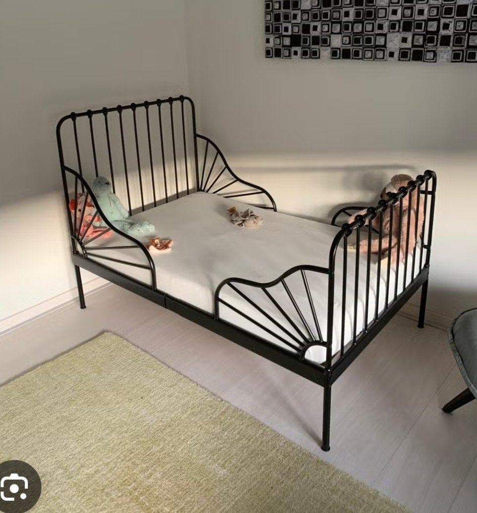 Ikea Minnen Zwart Uitschuifbaar Peuterbed (zonder matras), Ophalen, Eenpersoons, Zwart, 190 cm of minder